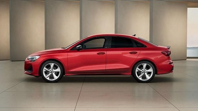 Gebraucht Audi A3 Advanced Plus 116 PS (85 kW) 2025 Progressivrot metallic Limousine