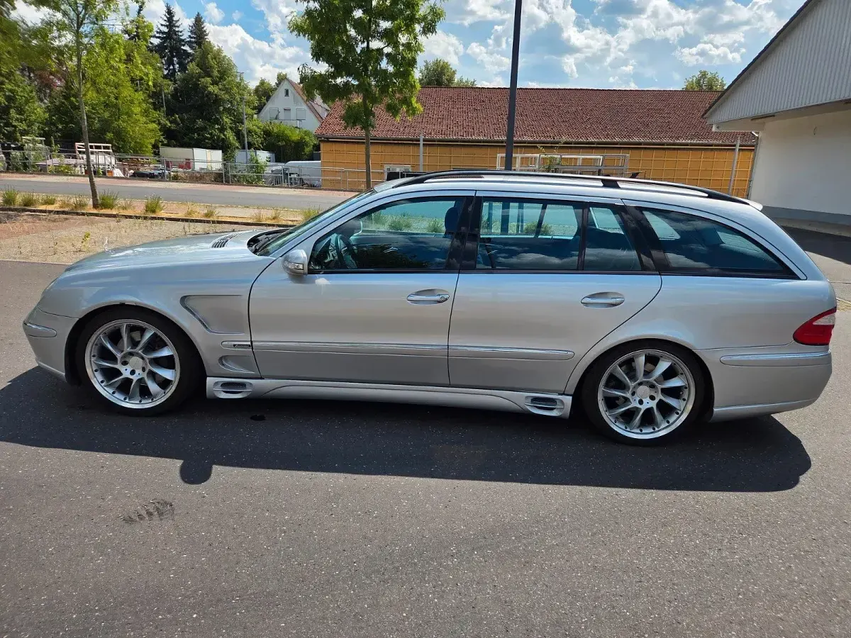 Gebraucht Mercedes E350 272 PS (200 kW) 2005 Silber Kombi