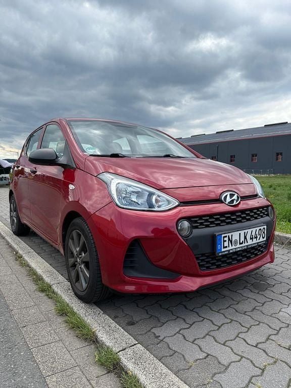 Rot Gebraucht 2017 Hyundai i10 Kleinwagen | 7.000 € (Guter Preis) - Bild 1/4