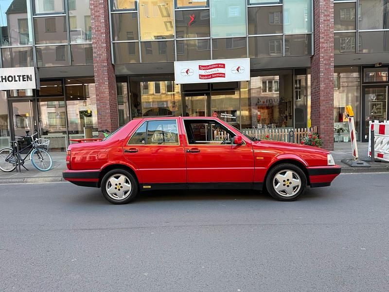 Rot Gebraucht 1988 Lancia Thema Limousine | 19.999 € - Bild 1/4