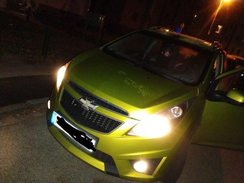 Grün Gebraucht 2010 Chevrolet Spark LT Kleinwagen | 2.100 € (Guter Preis) - Bild 1/4