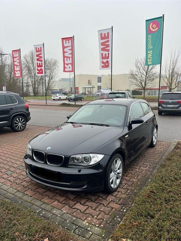 Schwarz Gebraucht 2007 BMW 123 Kleinwagen | 4.800 € (Superpreis) - Bild 1/3
