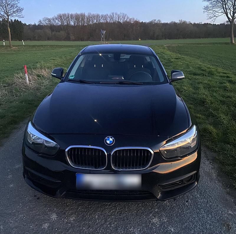 Gebraucht BMW 116 109 PS (80 kW) 2016 Schwarz Kleinwagen