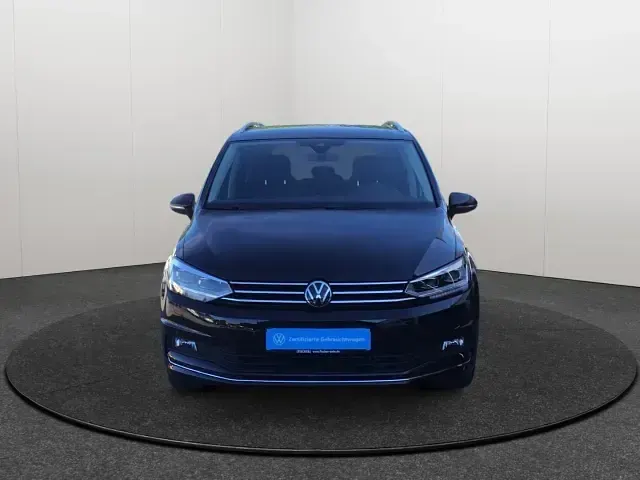Gebraucht VW Touran Comfortline 150 PS (110 kW) 2025 Grenadillschwarz metallic Van / Kleinbus