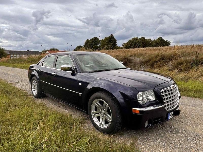 Blau Gebraucht 2005 Chrysler 300C Limousine | 12.499 € (Fairer Preis) - Bild 1/4