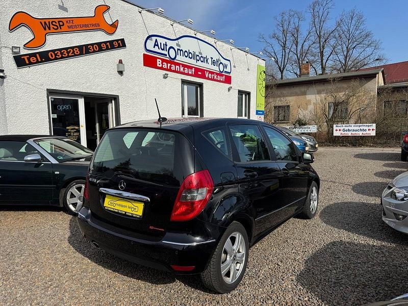 Gebraucht Mercedes A180 Avantgarde 116 PS (85 kW) 2010 Schwarz Kleinwagen