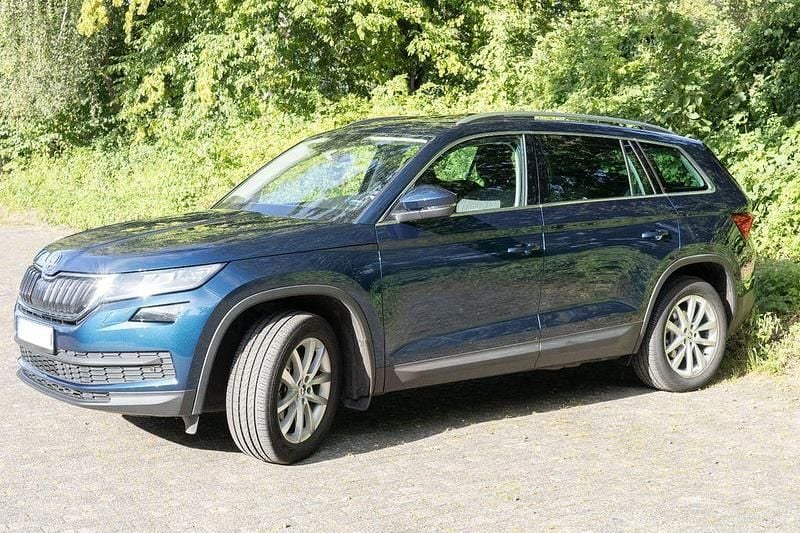 Blau Gebraucht 2018 Skoda Kodiaq Style SUV | 22.999 € (Superpreis) - Bild 1/4