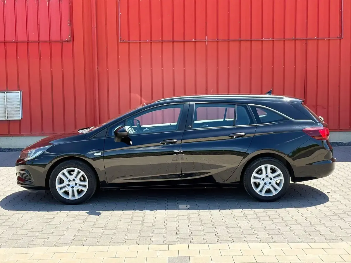Gebraucht Opel Astra 136 PS (100 kW) 2019 Schwarz Kombi