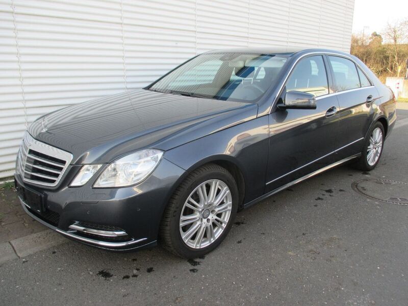 Gebraucht Mercedes E300 252 PS (185 kW) 2012 Tenoritgrau  metalliclack Limousine