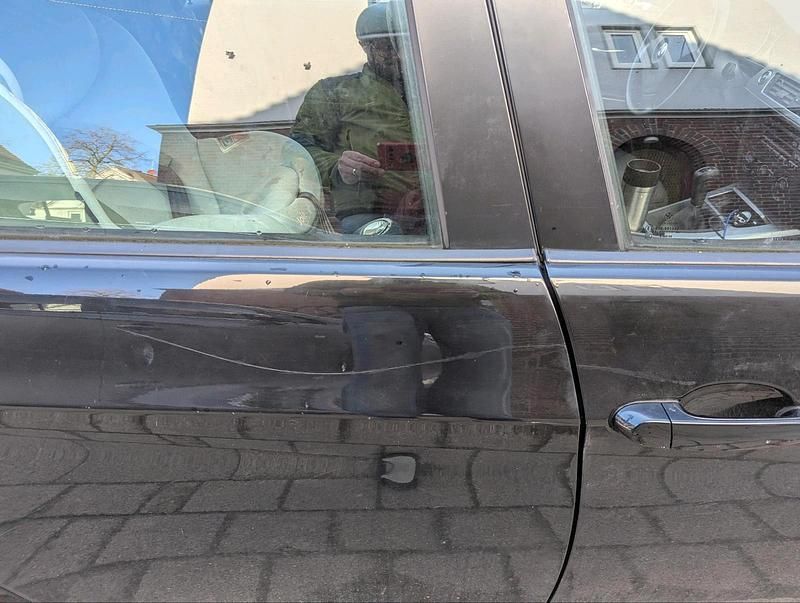 Gebraucht BMW 318 130 PS (95 kW) 2006 Schwarz Kombi