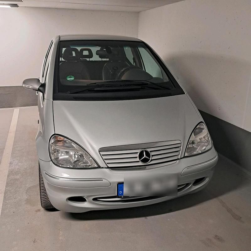 Grau Gebraucht 2003 Mercedes A160 Kleinwagen | 4.499 € - Bild 1/4