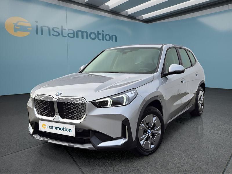 Silber Gebraucht 2024 BMW iX1 SUV | 37.549 € (Superpreis) - Bild 1/4