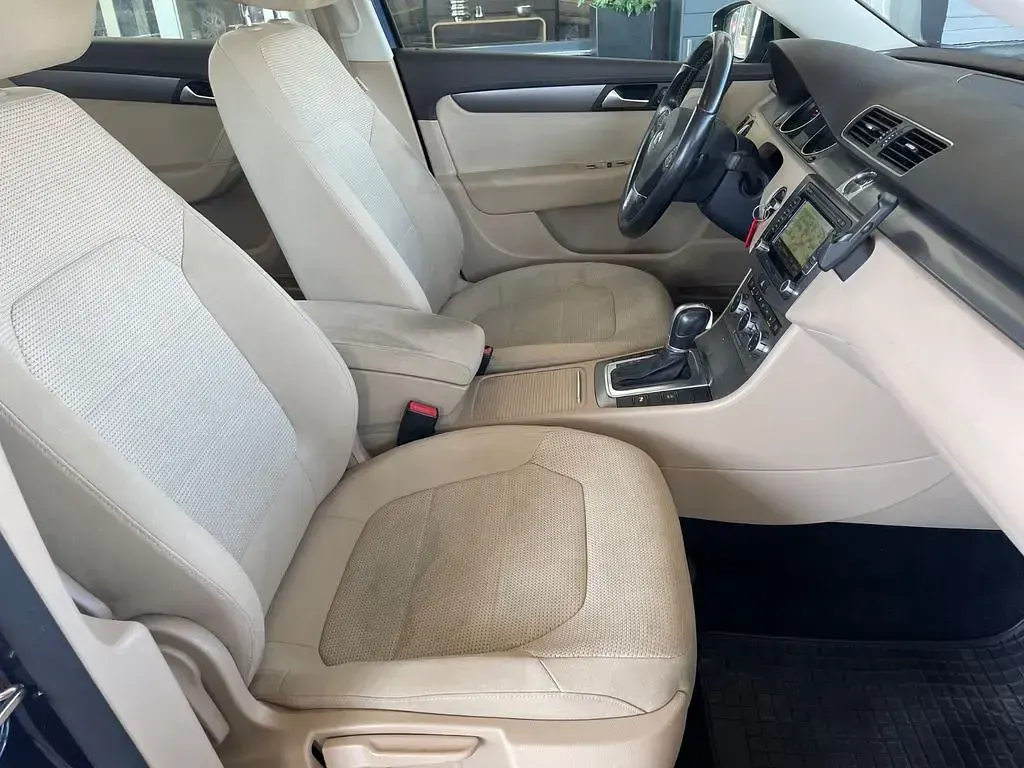 Gebraucht VW Passat 177 PS (130 kW) 2014 Night blue metallic (h5x) Kombi