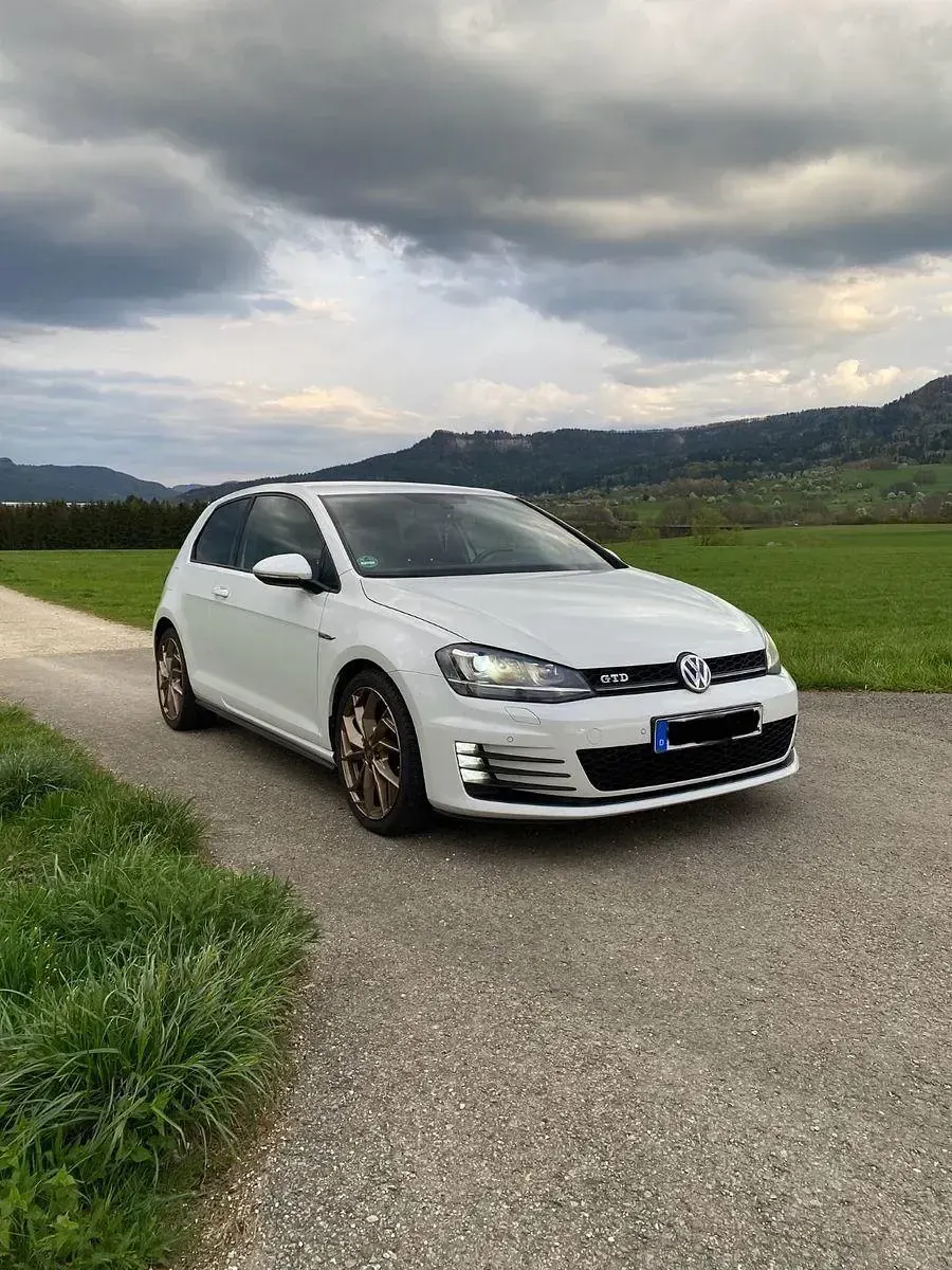 Używany VW Golf GTD 184 KM (135 kW) 2014 Biały Coupe