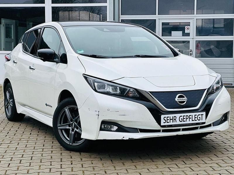 Gebraucht Nissan Leaf Tekna 110 kW (150 PS) 2020 Schwarz Kleinwagen