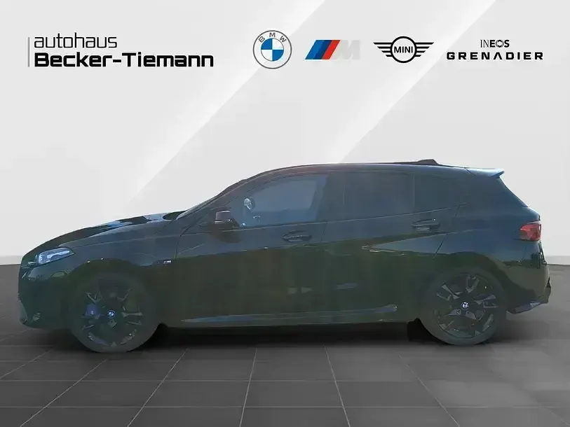 Gebraucht BMW M135 Performance 300 PS (220 kW) 2025 Schwarz Kleinwagen