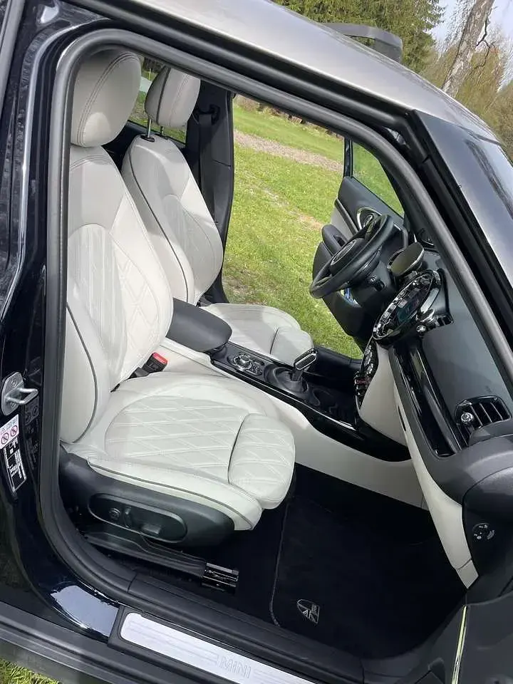 Second-hand Mini Cooper Clubman 136 CP (100 kW) 2022 Negru Break