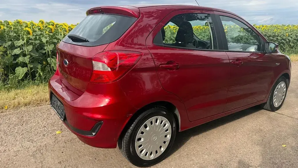 Gebraucht Ford Ka 86 PS (63 kW) 2018 Rot Limousine