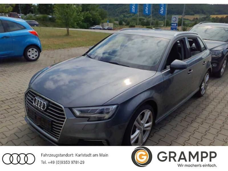 Grau Gebraucht 2020 Audi A3 Sportback Sport Limousine | 21.380 € (Guter Preis) - Bild 1/4