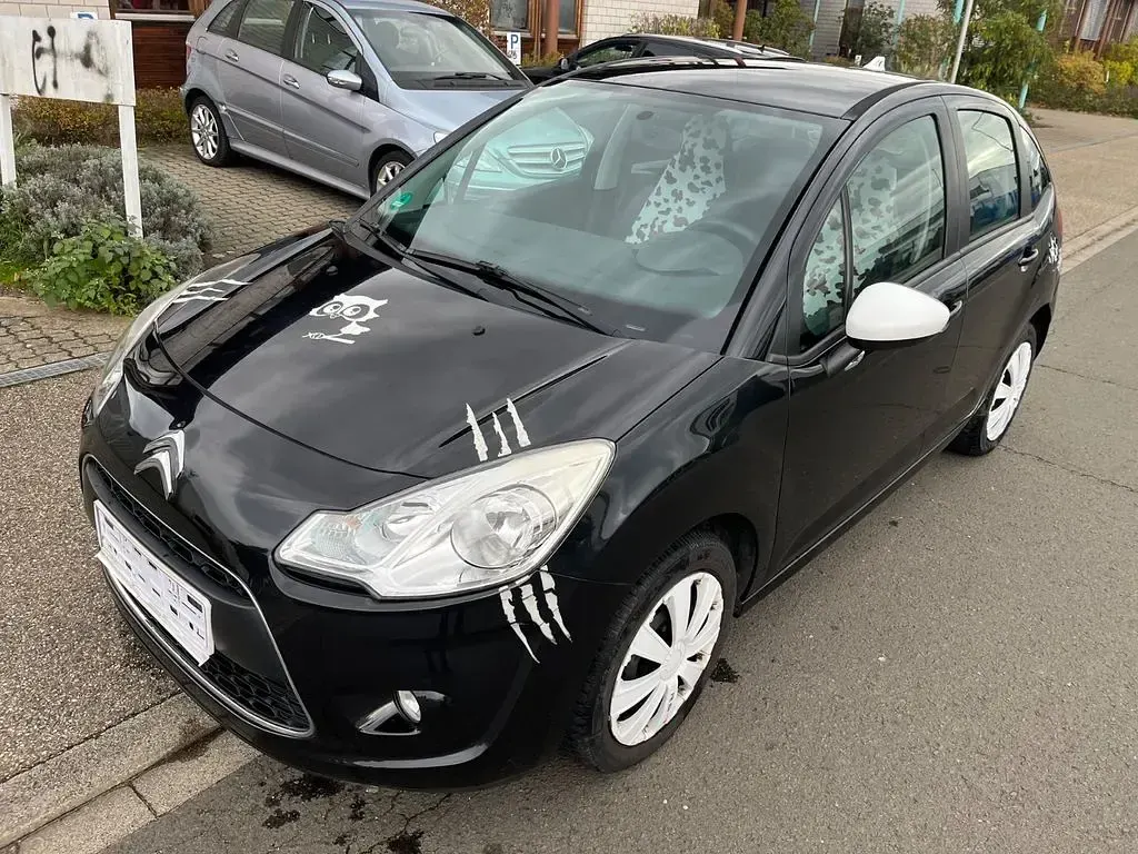 Used Citroën C3 Attraction 60 HP (44 kW) 2012 Black Sedan