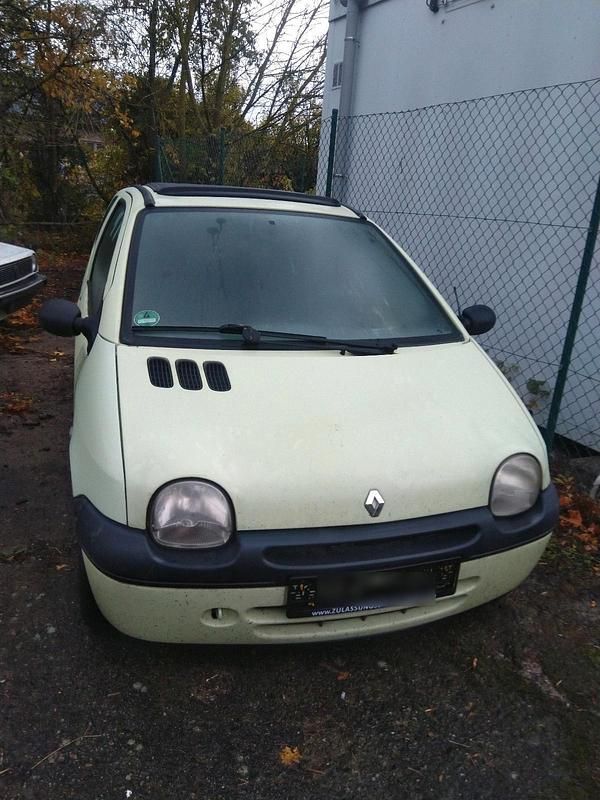 Gelb Gebraucht 2005 Renault Twingo Kleinwagen | 600 € (Guter Preis) - Bild 1/4