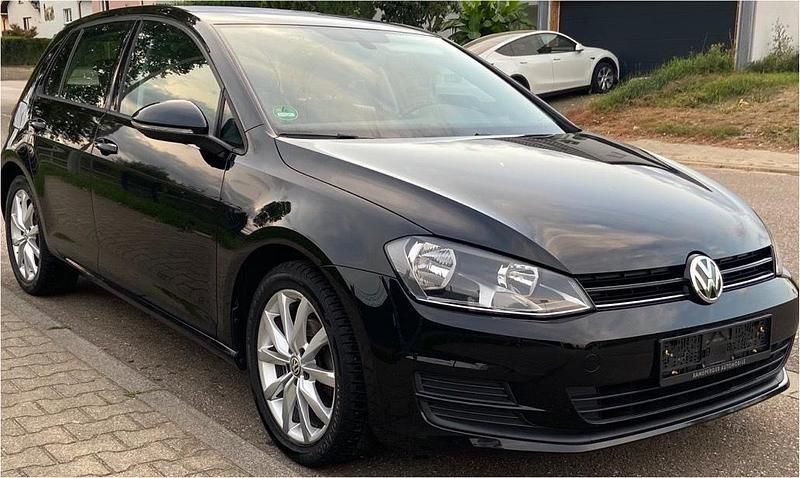 Gebraucht VW Golf VII 105 PS (77 kW) 2013 Schwarz Kleinwagen