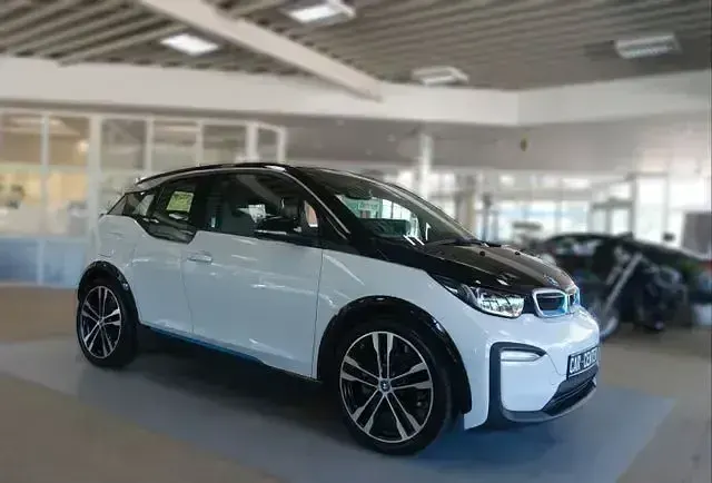 Gebraucht BMW i3 Sport Line 125 kW (170 PS) 2019 Capparisweiß mit akzent Kleinwagen