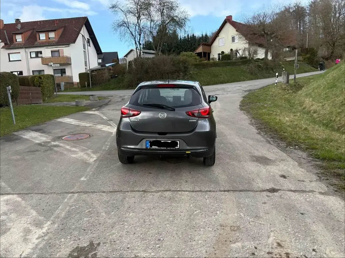Gebraucht Mazda 2 Center-Line 90 PS (66 kW) 2024 Grau Kleinwagen