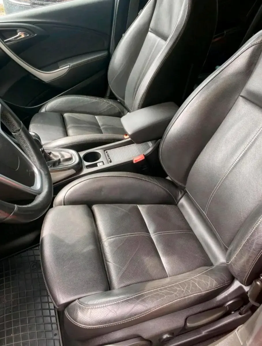 Gebraucht Opel Astra 165 PS (121 kW) 2012 Rot Kleinwagen