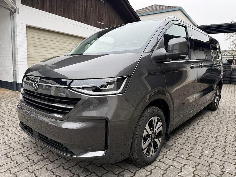 Neu VW T7 Style 150 PS (110 kW) 2026 Grau Van