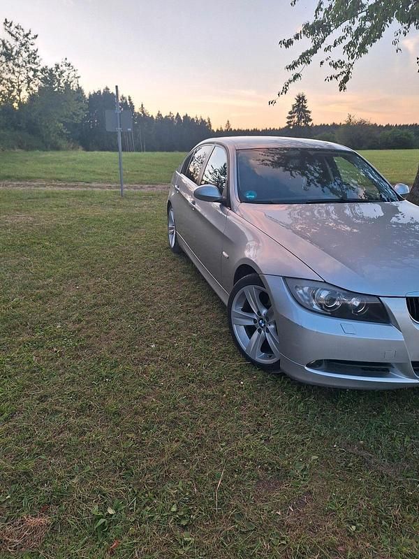 Silber Gebraucht 2006 BMW 320 Limousine | 5.500 € (Teuer) - Bild 1/4