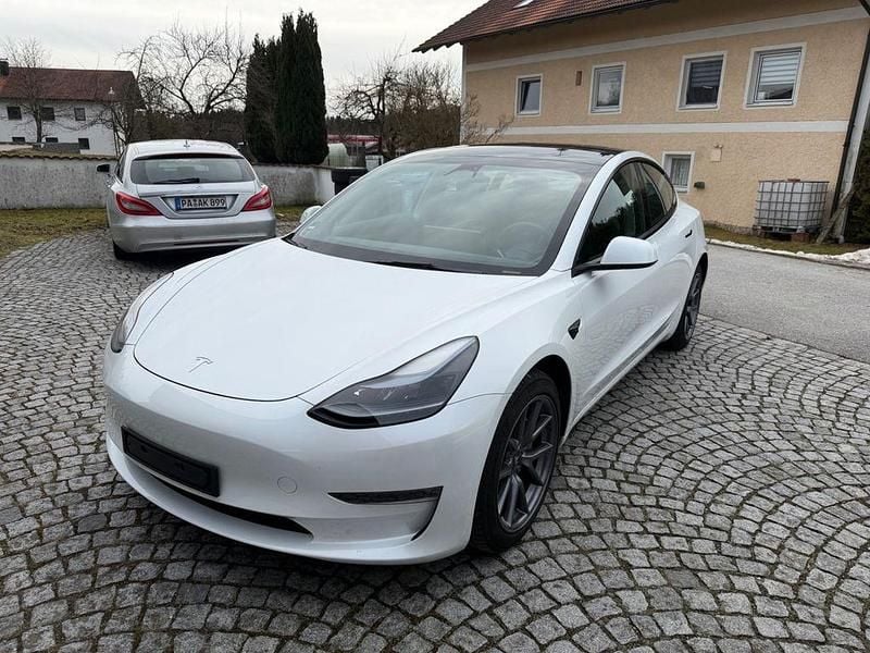 Gebraucht Tesla Model 3 366 kW (498 PS) 2022 Weiß Limousine