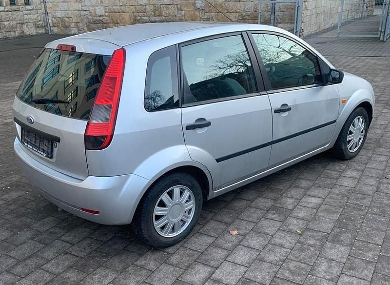 Gebraucht Ford Fiesta 80 PS (58 kW) 2002 Grau Limousine