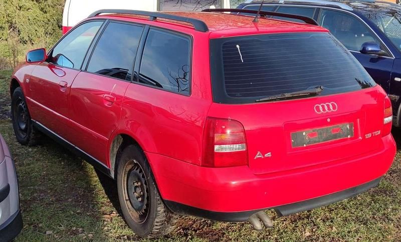Gebraucht Audi A4 116 PS (85 kW) 2000 Rot Kombi