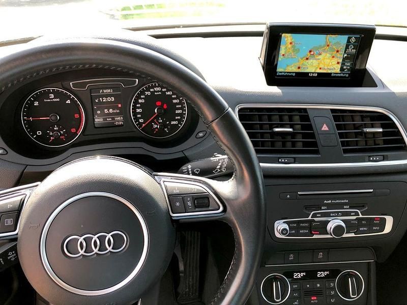 Gebraucht Audi Q3 Ambiente 150 PS (110 kW) 2016 Blau SUV