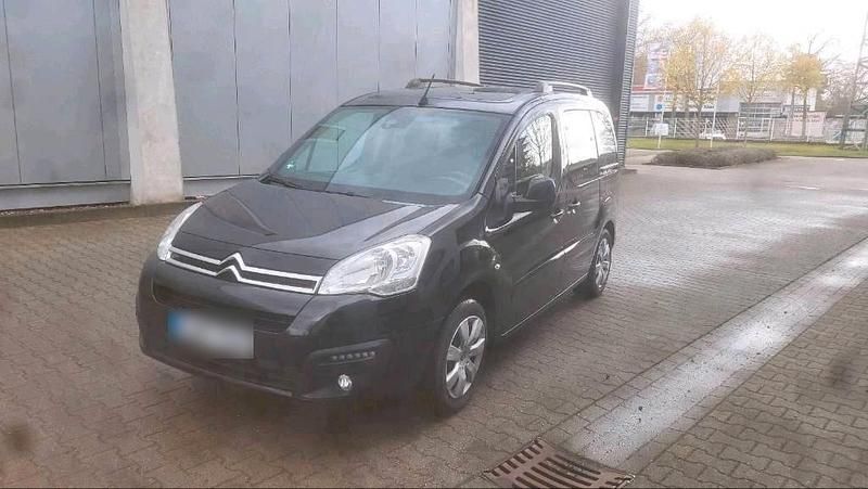 Gebraucht Citroën Berlingo 110 PS (80 kW) 2017 Schwarz Van / Kleinbus