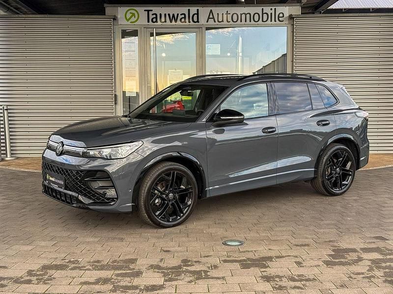 Gebraucht VW Tiguan Style 265 PS (194 kW) 2025 Grau SUV
