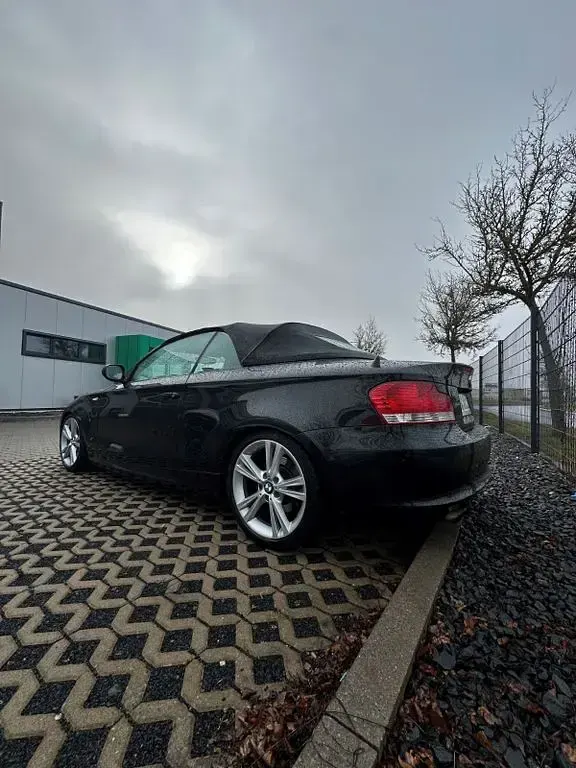 Gebraucht BMW 118 Cabriolet Performance 143 PS (105 kW) 2010 Schwarz Cabrio