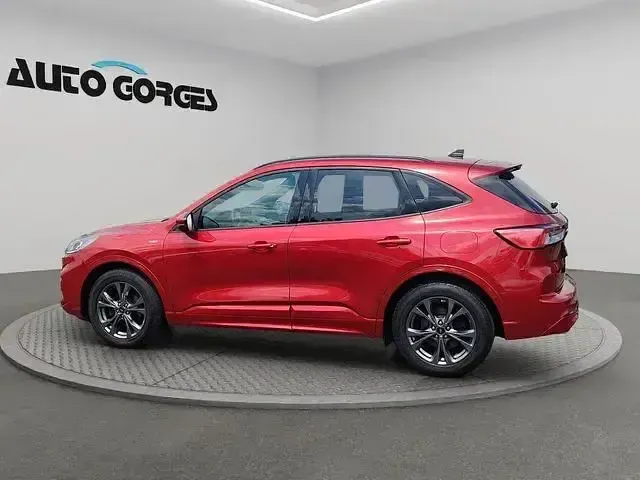 Gebraucht Ford Kuga ST-Line 150 PS (110 kW) 2021 Rot SUV