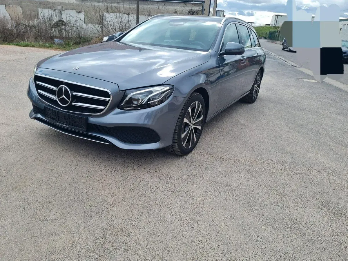 Gebraucht Mercedes E300 306 PS (225 kW) 2019 Grau Kombi