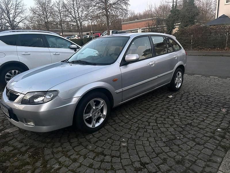 Silber Gebraucht 2001 Mazda 323F Limousine | 1.999 € (Fairer Preis) - Bild 1/4
