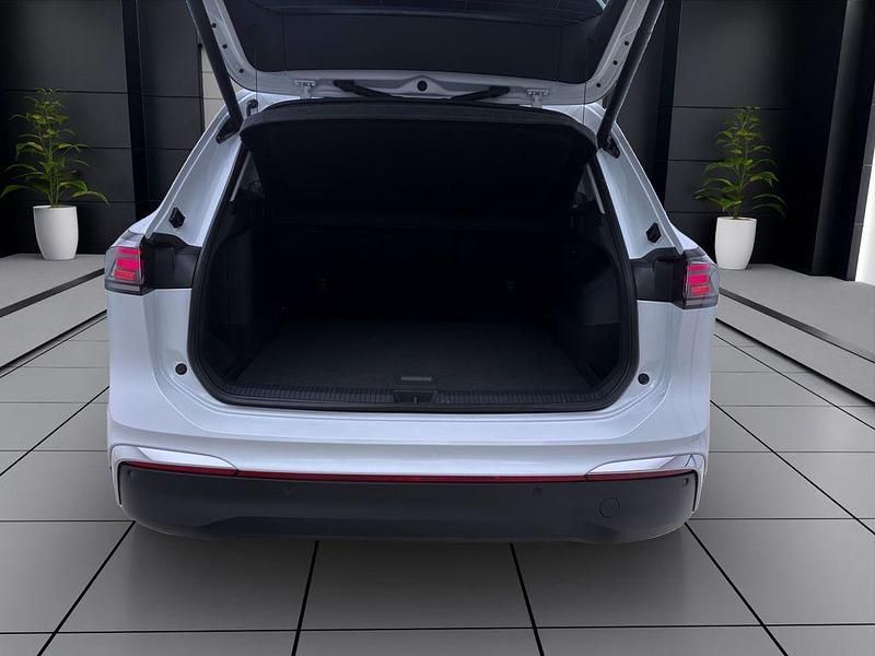 Gebraucht VW Tiguan Elegance 204 PS (150 kW) 2025 Oryxweiß perlmutteffekt SUV