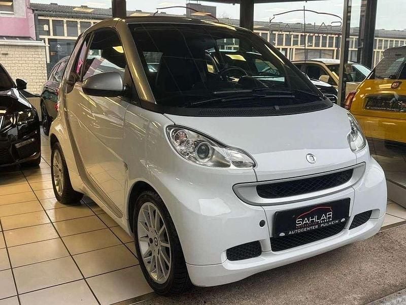 Gebraucht Smart ForTwo Cabrio Passion 71 PS (52 kW) 2012 Weiß Cabrio