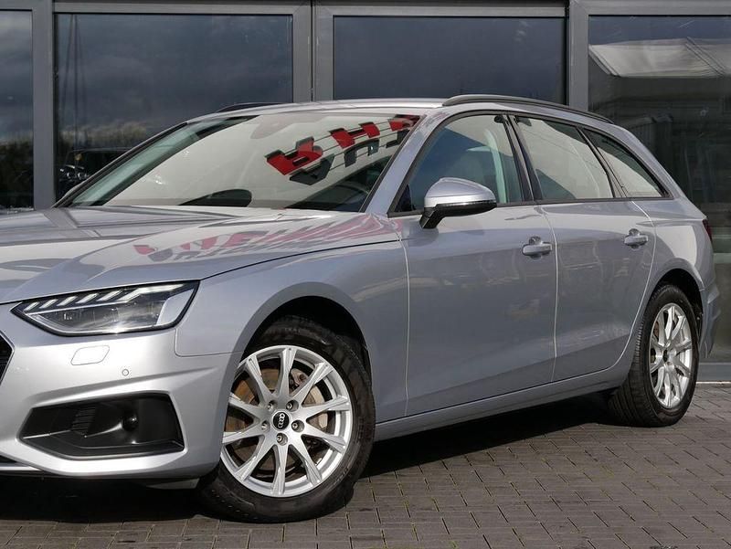 Gebraucht Audi A4 204 PS (150 kW) 2021 Silber Limousine
