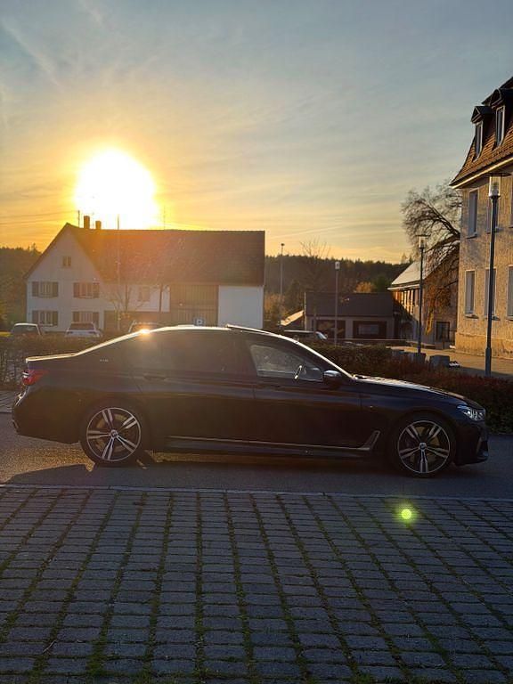 Gebraucht BMW 760L Performance 609 PS (447 kW) 2017 Schwarz Limousine