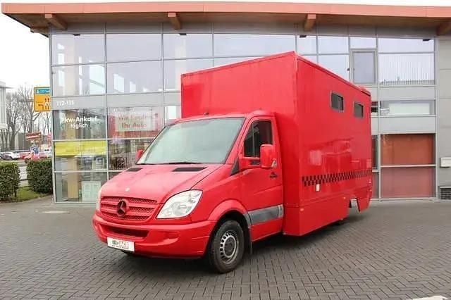 Second-hand Mercedes Sprinter 109 CP (80 kW) 2008 Roșu Van