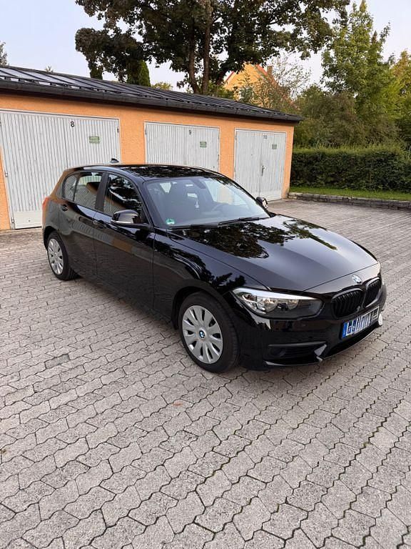 Schwarz Gebraucht 2015 BMW 116 Kleinwagen | 7.499 € (Superpreis) - Bild 1/4