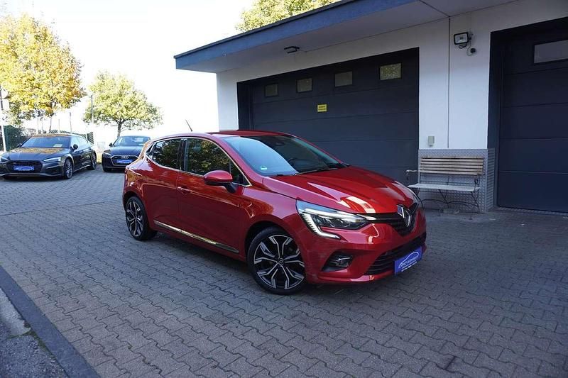 Rot Gebraucht 2021 Renault Clio V Intens Limousine | 10.999 € (Guter Preis) - Bild 1/4
