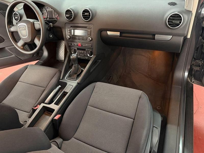 Gebraucht Audi A3 Attraction 102 PS (75 kW) 2007 Grau Kleinwagen