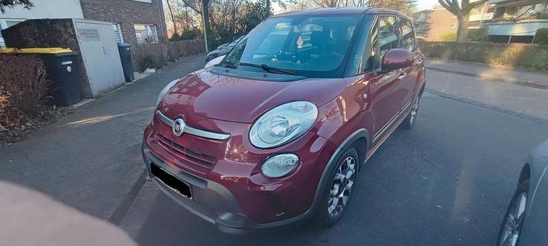 Gebraucht Fiat 500L 105 PS (77 kW) 2014 Rot Van / Kleinbus